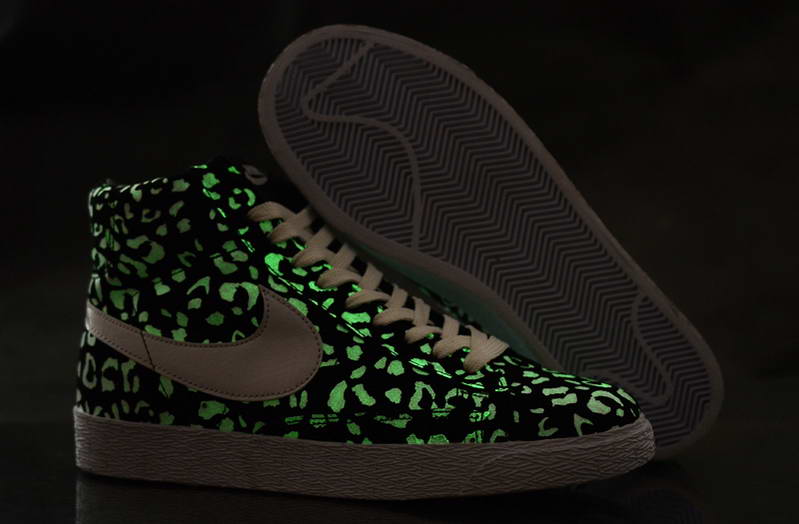 Nike Blazer High Glow Dans La Nuit De Leopard Noir Blanc